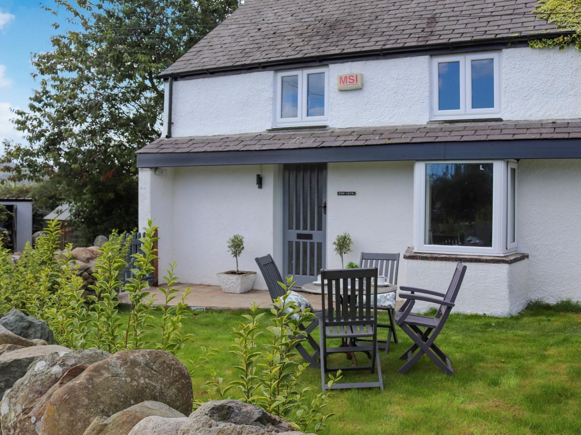 Pencefn Cottage Llanddeiniolen Bagian luar foto